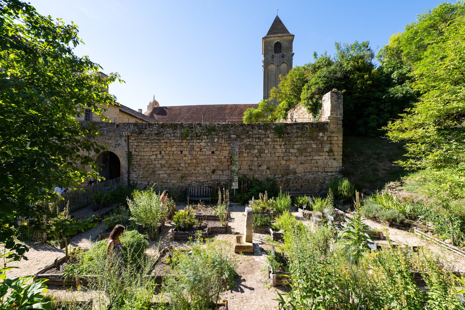jardin église
