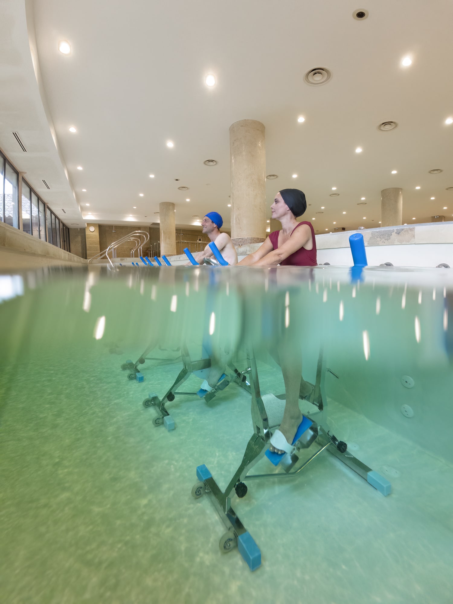 vélo dans la piscine