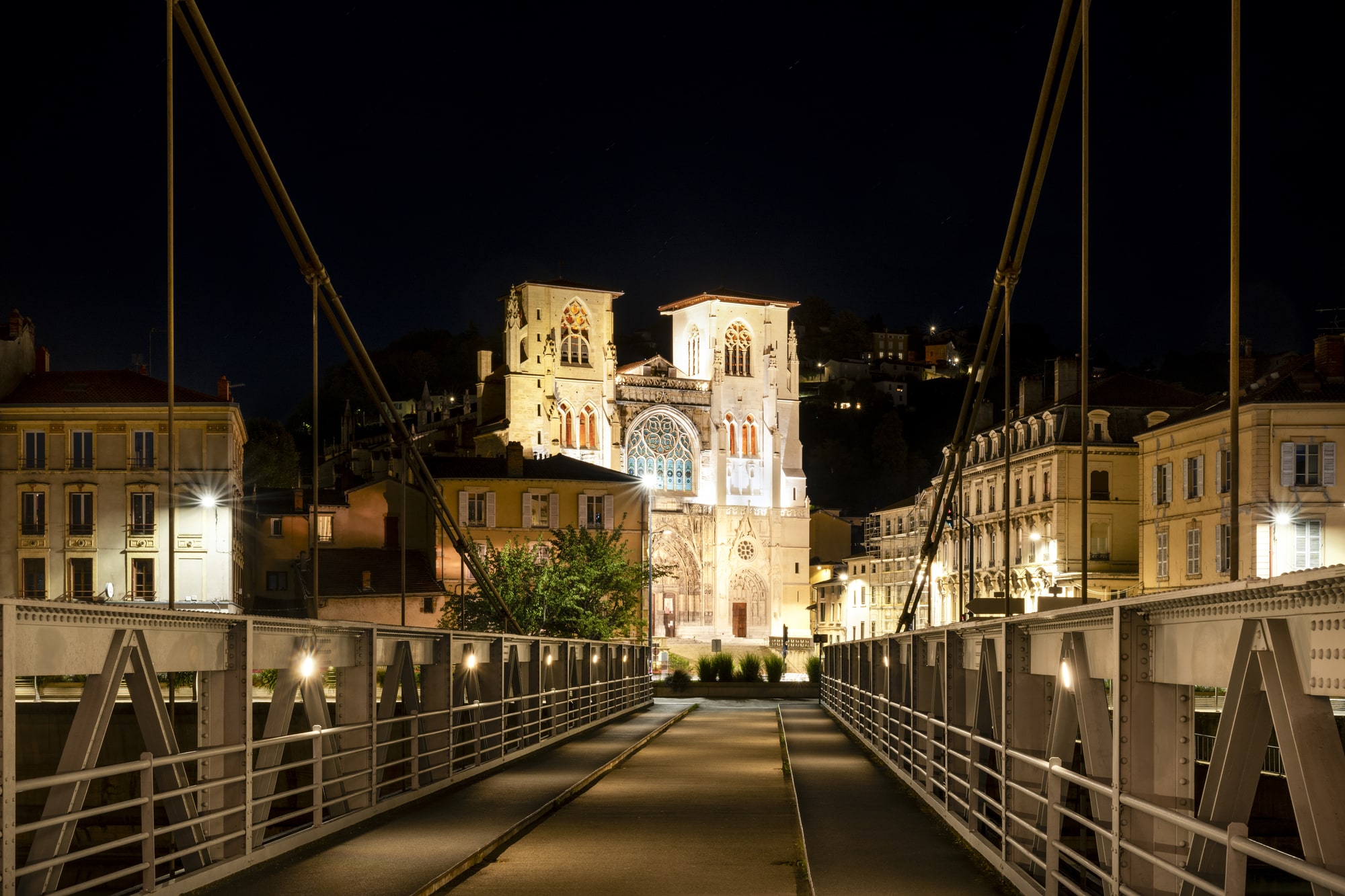 cathédrale de nuit vienne condrieu tourisme patrimoine