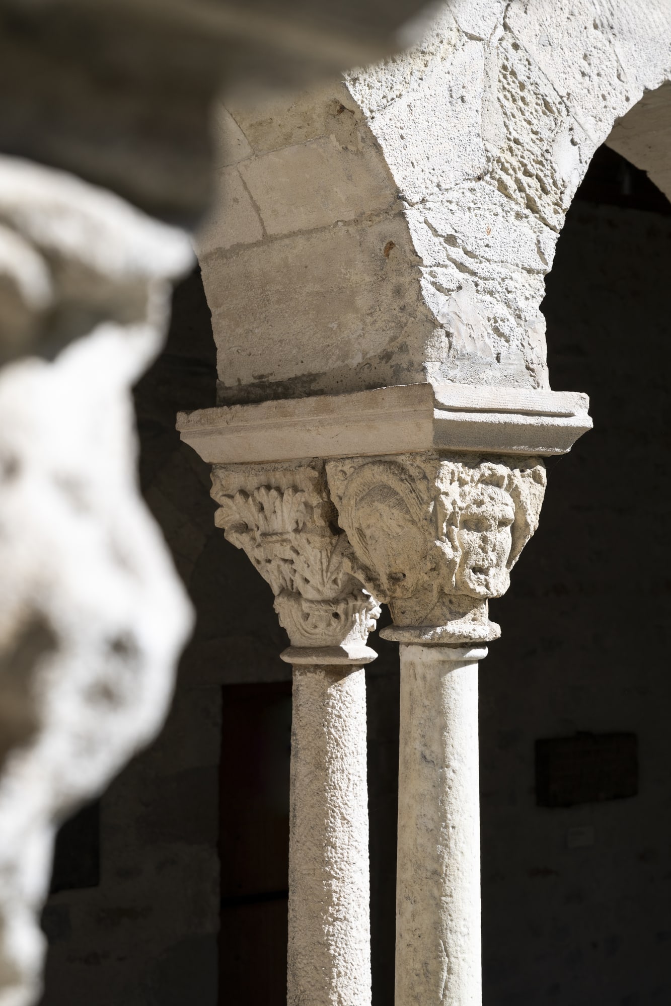 detail colonne cloitre