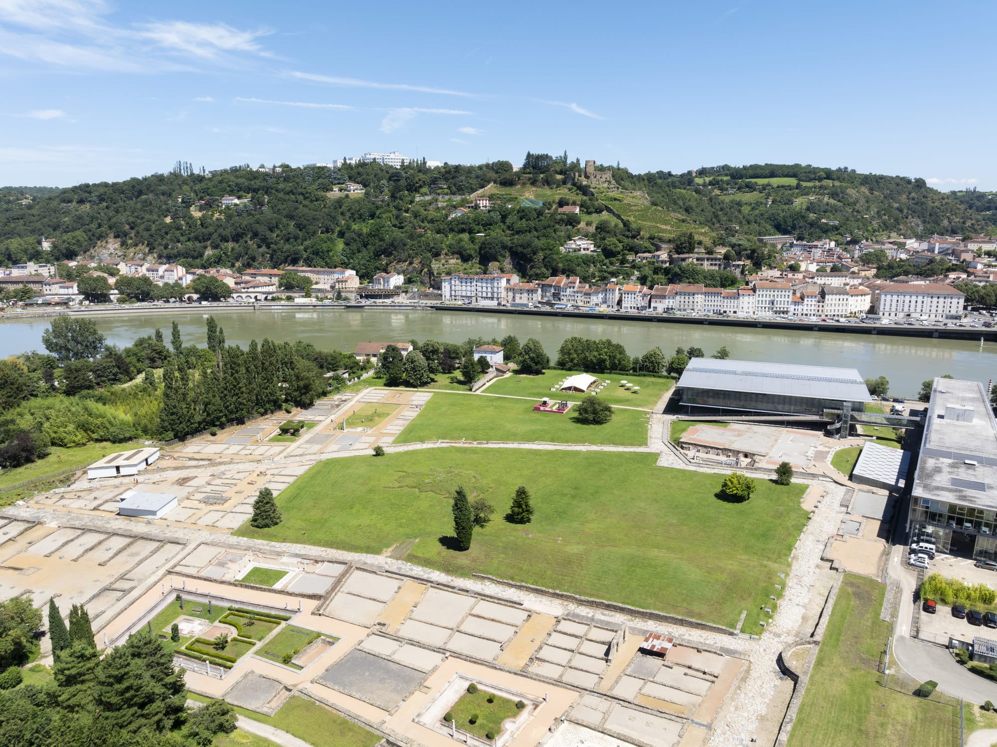 vue en drone musée archéologique vienne