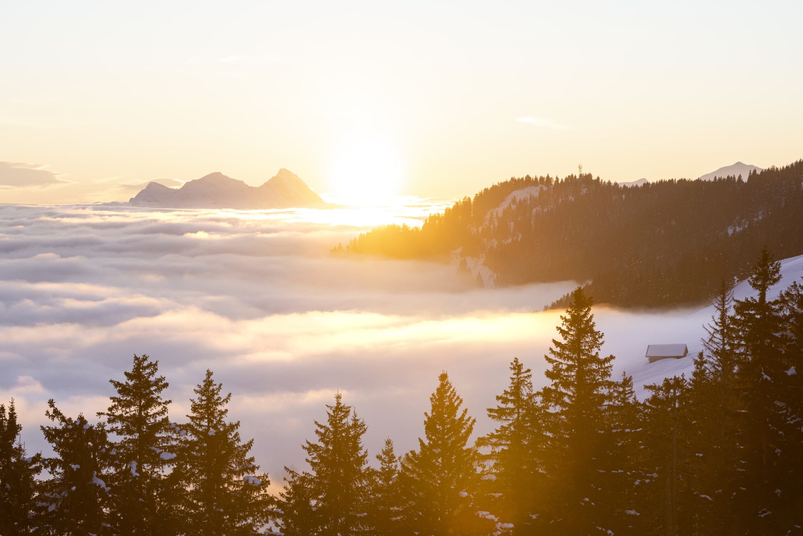 coucher de soleil montagnes