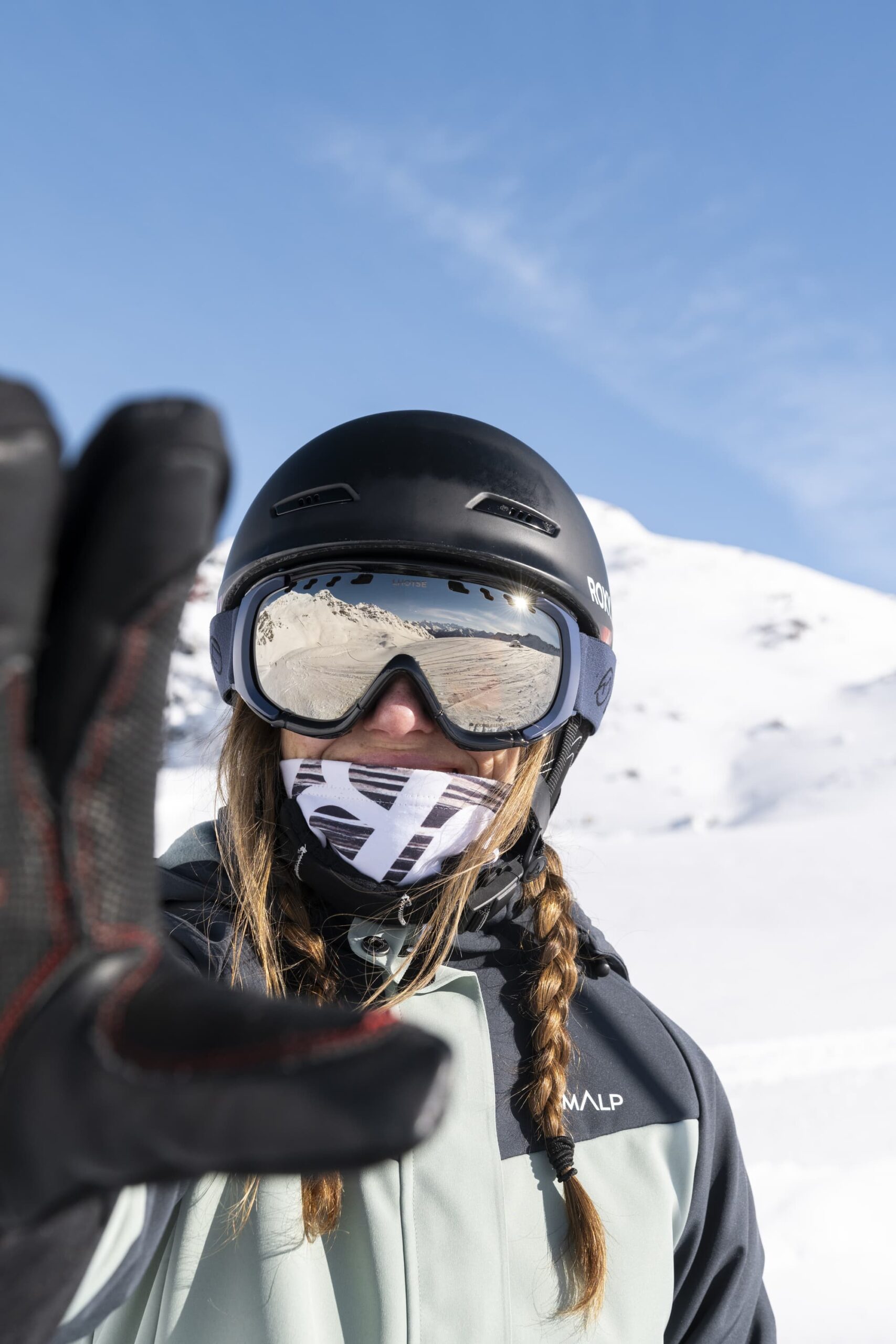 skieur sur les pistes portrait