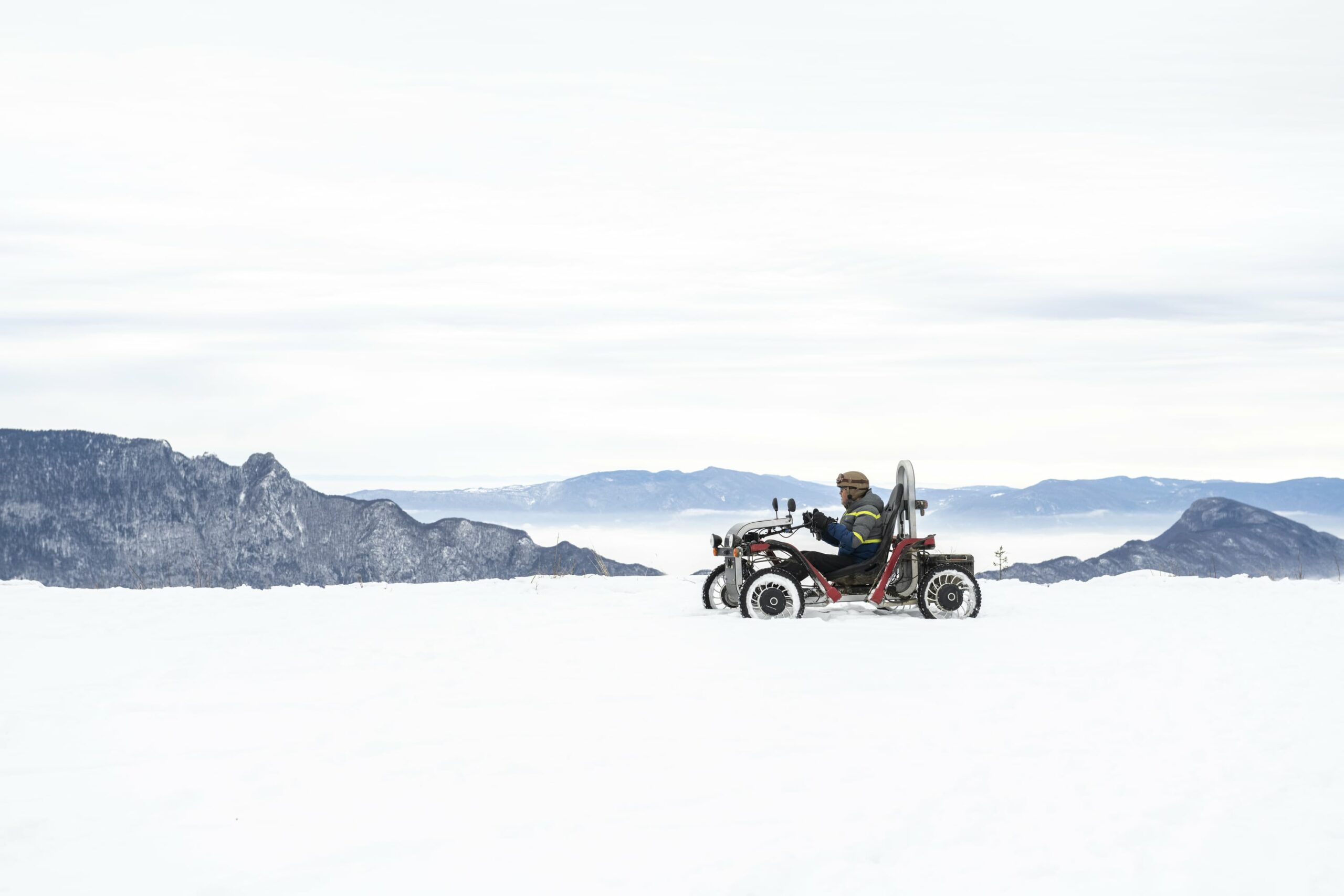 savoie mont blanc hiver swincar neige